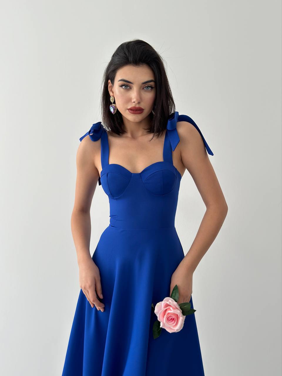 KALP YAKA FİYONK ASKILI KLOŞ MİDİ ELBİSE-SAKS