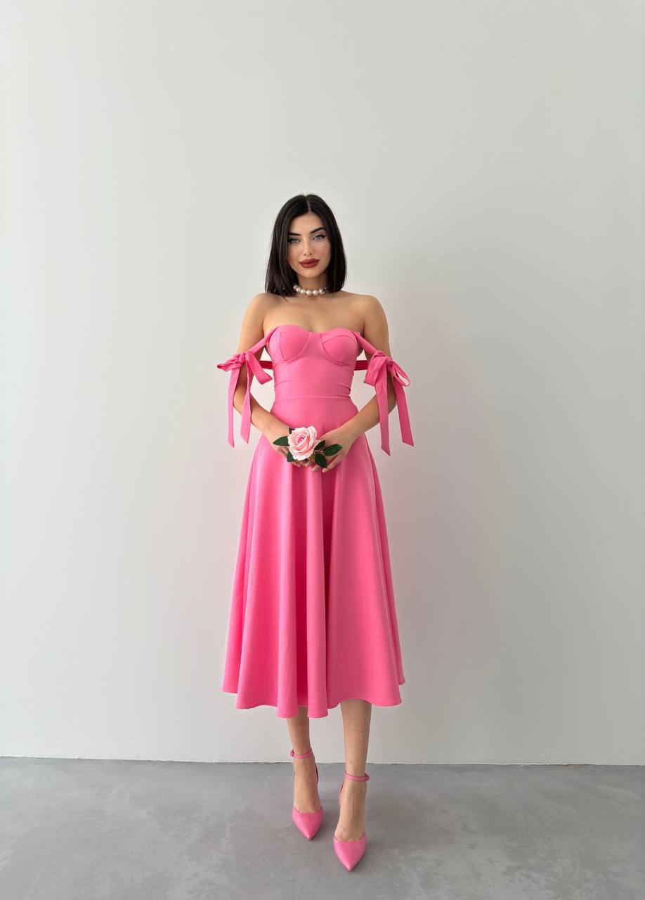 KALP YAKA FİYONK ASKILI KLOŞ MİDİ ELBİSE-PEMBE