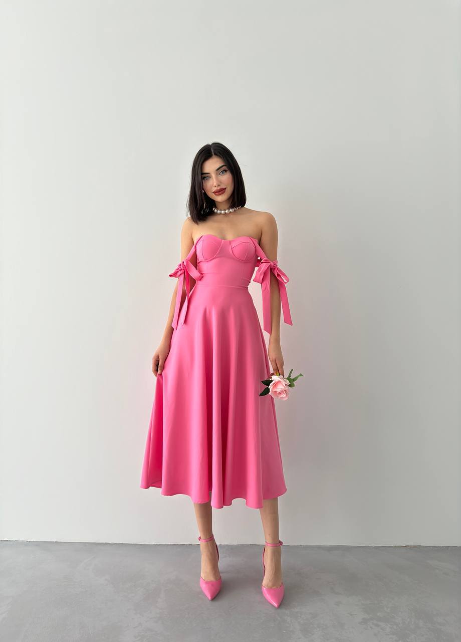 KALP YAKA FİYONK ASKILI KLOŞ MİDİ ELBİSE-PEMBE