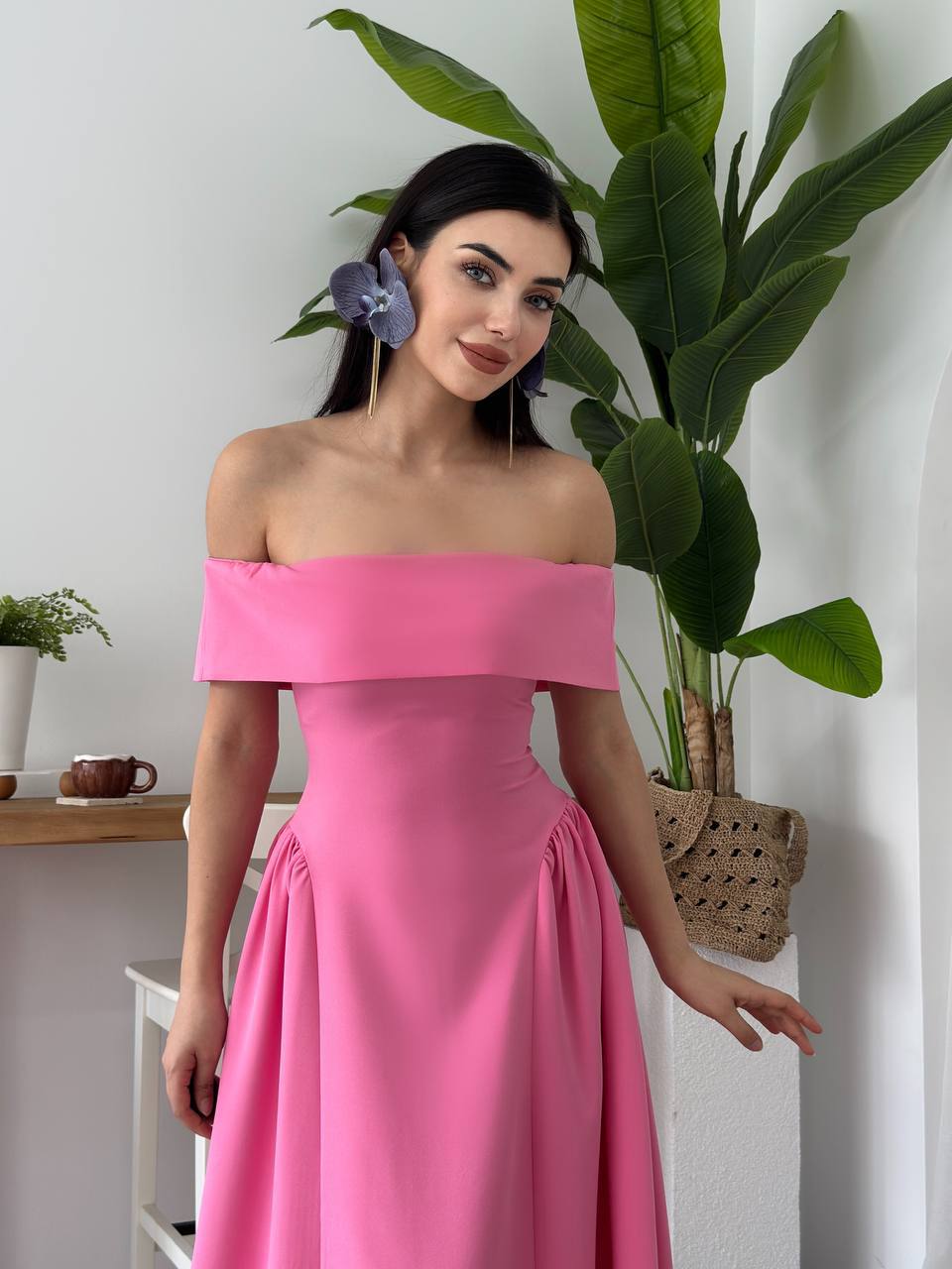 ATLAS KUMAŞ STRAPLEZ KLOŞ PİLELİ ELBİSE-PEMBE
